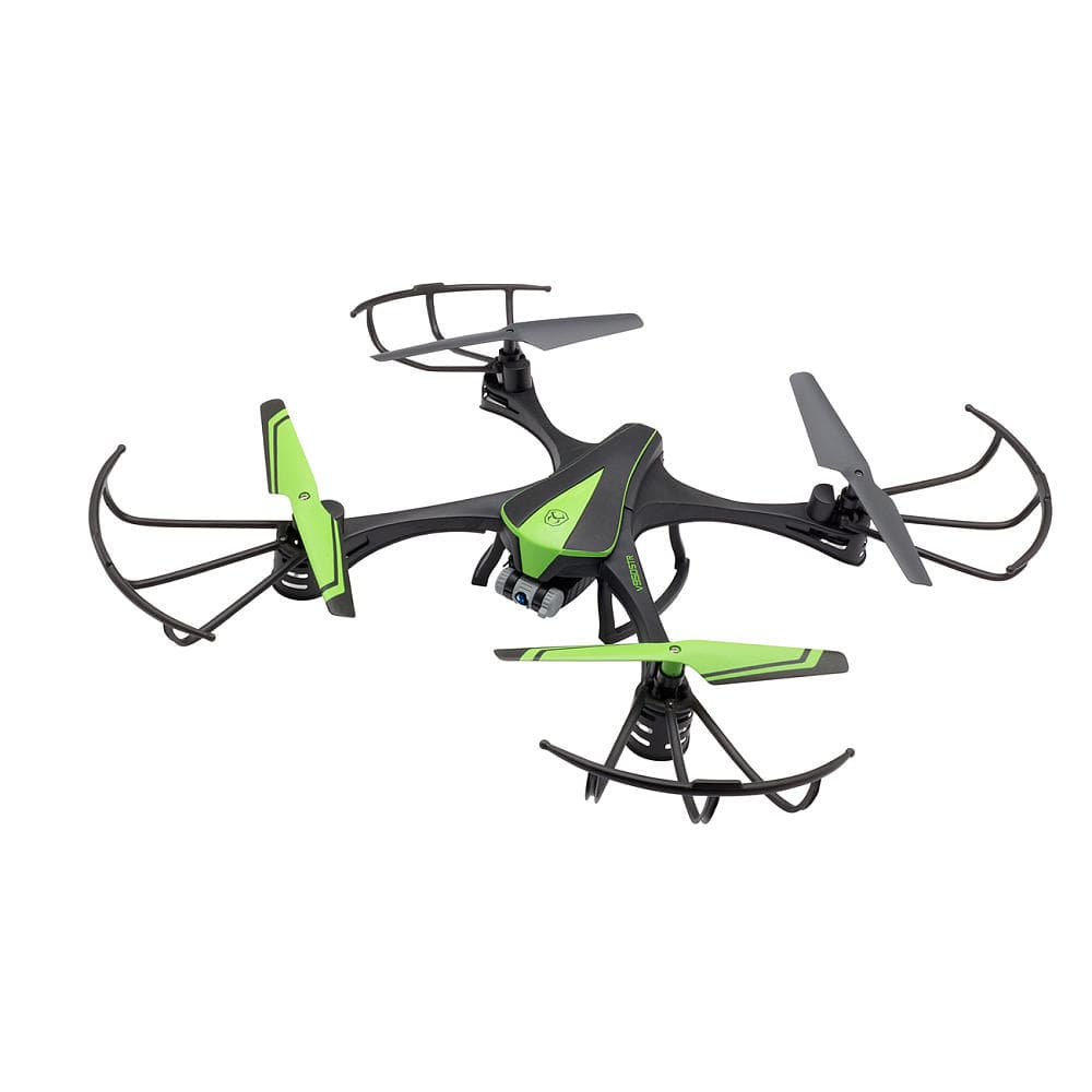 Sky Viper Streaming Drone. La emoción por los drones se compara con la felicidad que sentías cuando Santa te regalaba un carrito a control remoto. Mucho tiempo ha pasado desde los primeros helicópteros con esta misma tecnología y si ahora hicieras carreritas con tu hijo, probablemente perderías. ($95USD; toysrus.com)
