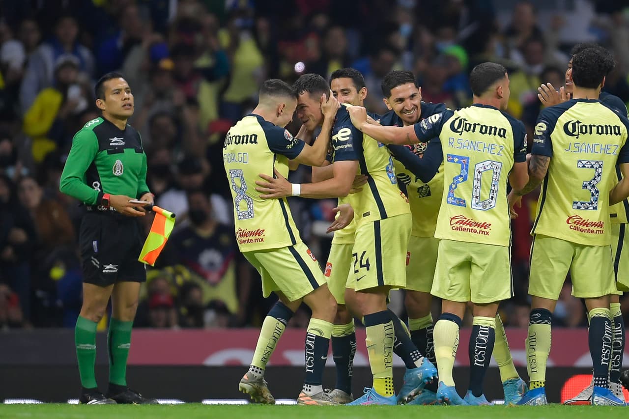 Federico Viñas hizo el segundo tanto del partido con un disparo de tiro libre.