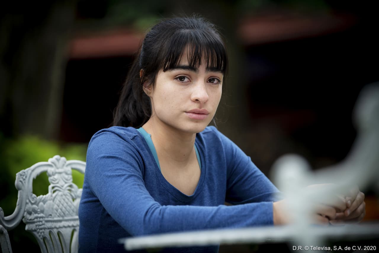 La actriz
<b>Valentina Buzzurro</b> dará vida a Gemma, una joven humilde que deberá ayudar en casa, pues su padre estará enfermo, por lo que ella y su madre estarán a cargo de sacar a sus dos hermanos adelante.