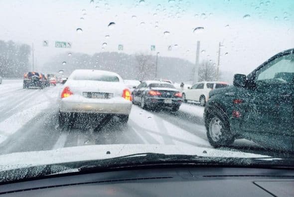 Una carretera de Kennesaw, Georgia, vista a través de la lente de Elder Hernández Barret.