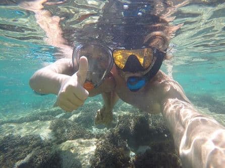 "Sí, 
<b>estamos preparando algo con 'Santi' porque él como que quiere </b>y bueno, tanto el papá como yo siempre lo hemos protegido y cuidado en esa parte, pero llega un momento en que 
<b><a href="https://www.univision.com/famosos/cecilia-galliano-tiene-dos-palabras-cuando-se-le-pregunta-por-la-relacion-de-su-hijo-santiago-con-angelique-boyer-fotos">ya tienen decisión propia</a></b>", dijo en 'De primera mano'.