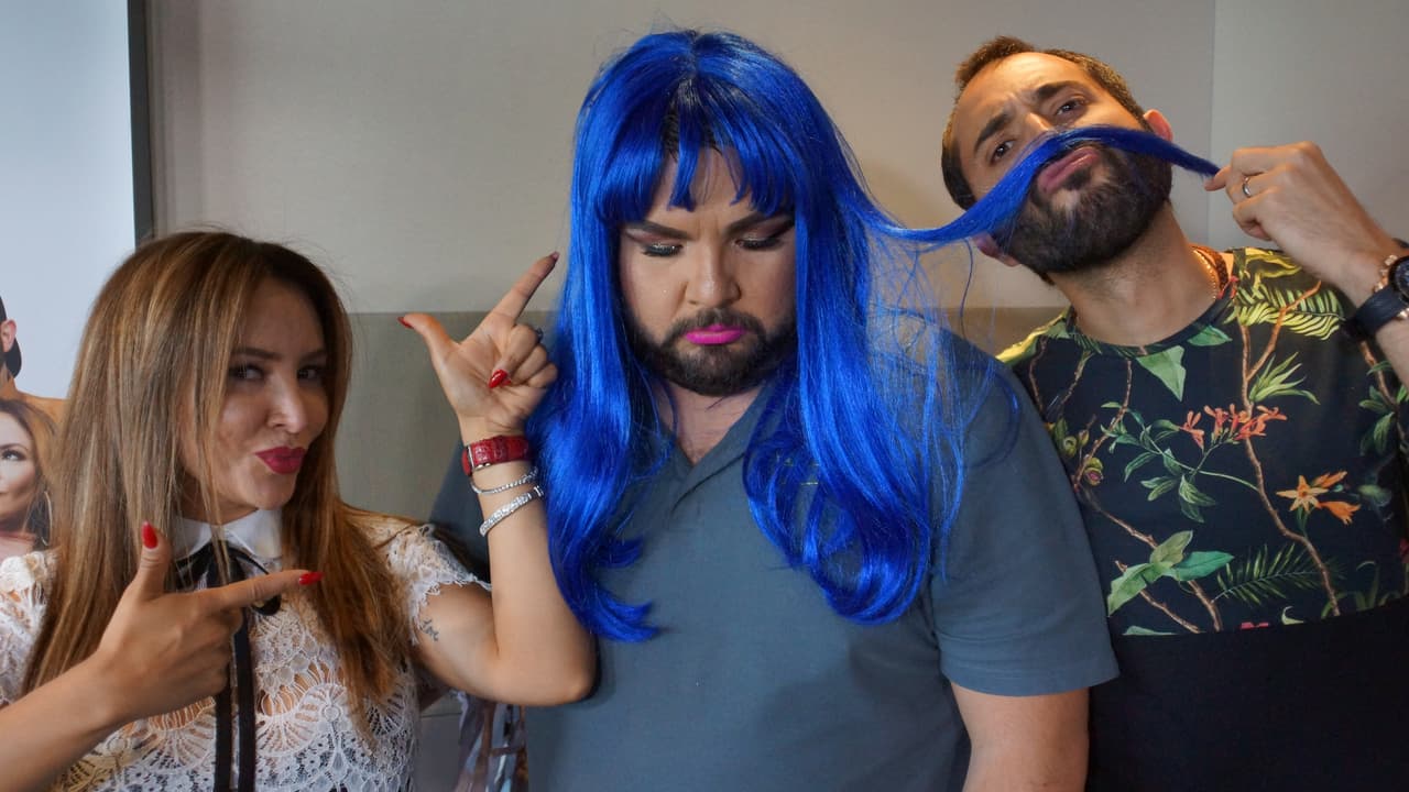 El Tambochi pago la apuesta contra El Compa Ivan cambiando de 'look' por un día.