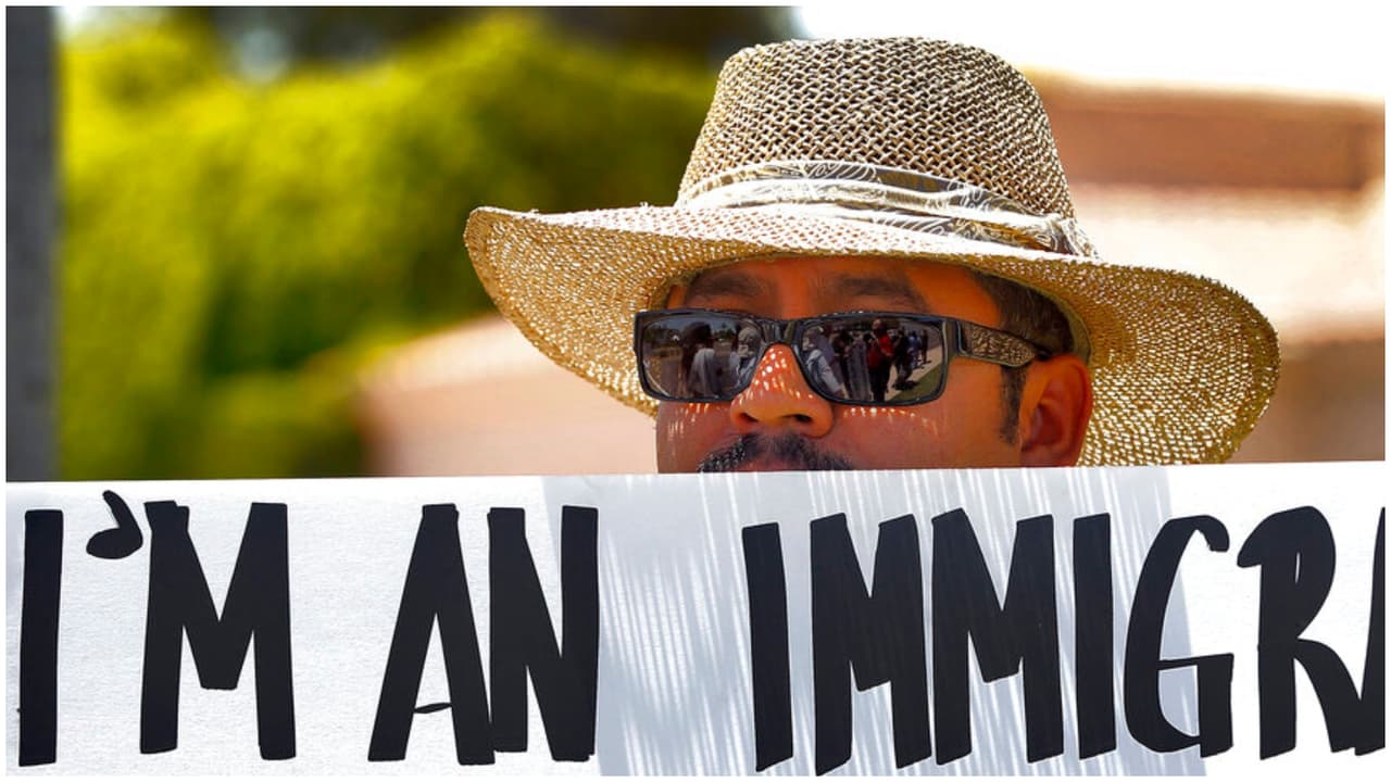 ¿La ley de inmigración afecta el parole humanitario?: Esta y otras preguntas de la SB 1718 que entra en vigor el 1 de julio