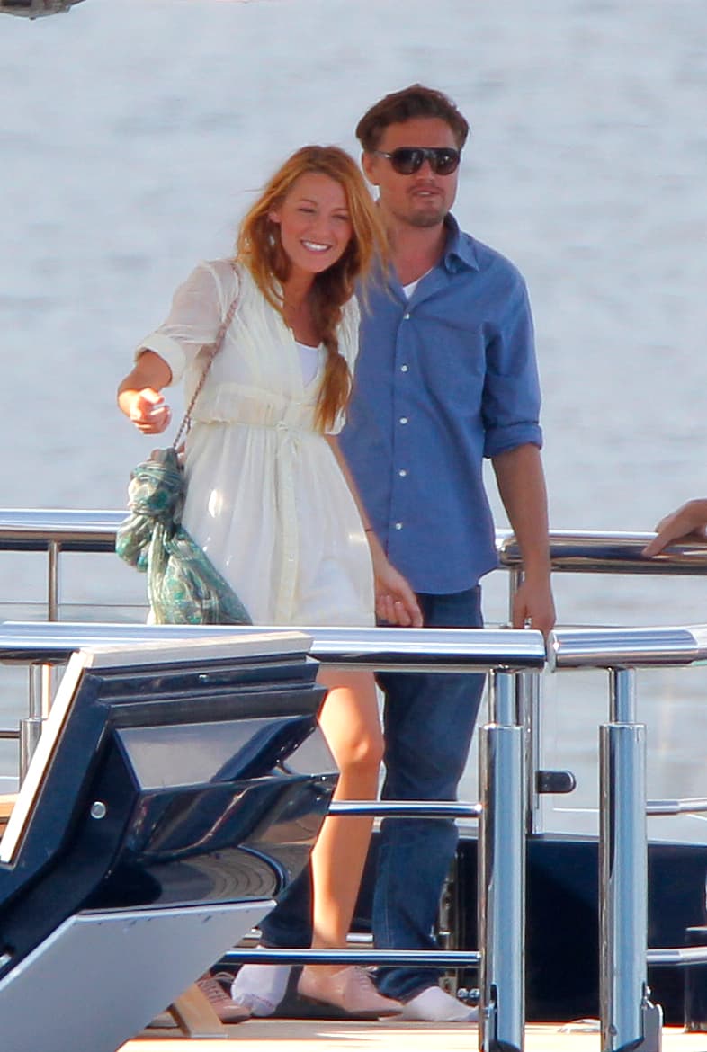 En esa época, las citas de los histriones no pasaron desapercibidas y fueron fotografiados por paparazzi en más de una ocasión. Tras su rompimiento, ninguno de los dos dio declaraciones al respecto.