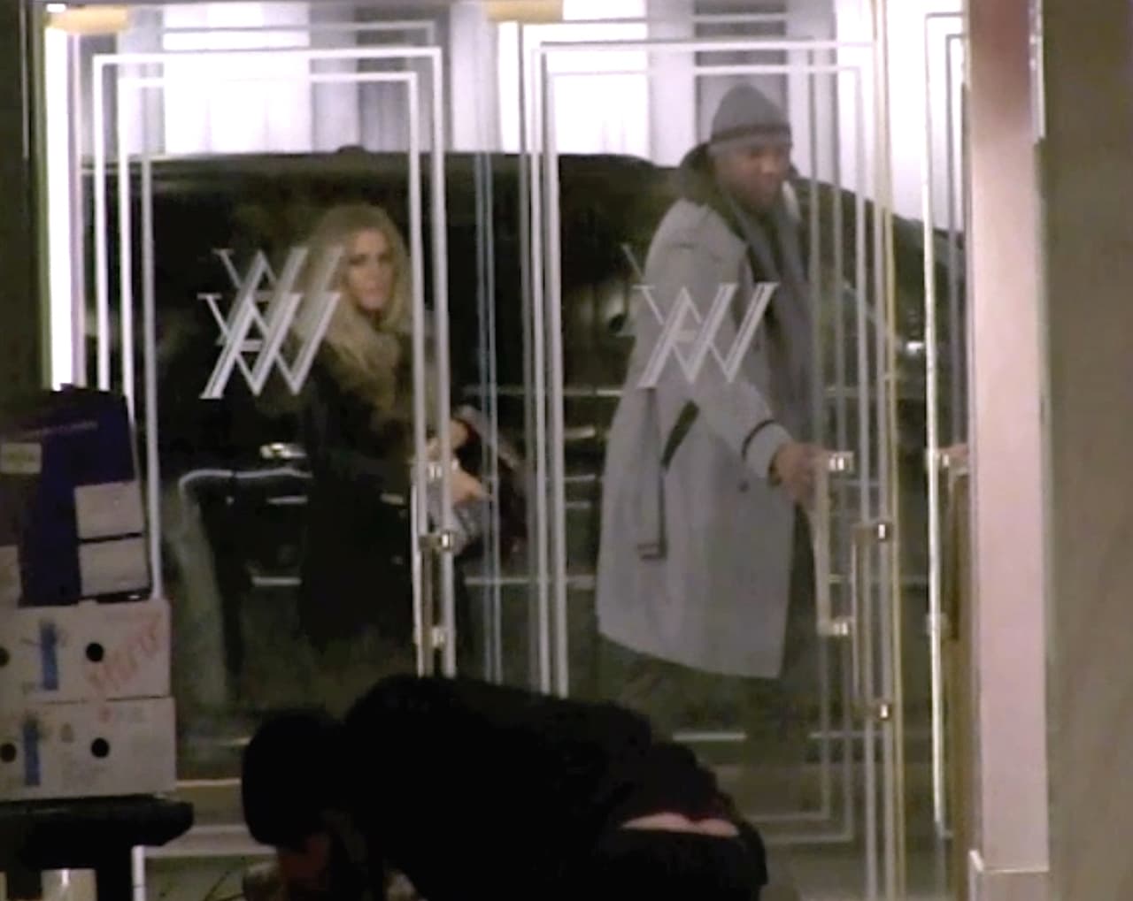 ¿Será que se quedaron hasta en la misma habitación?