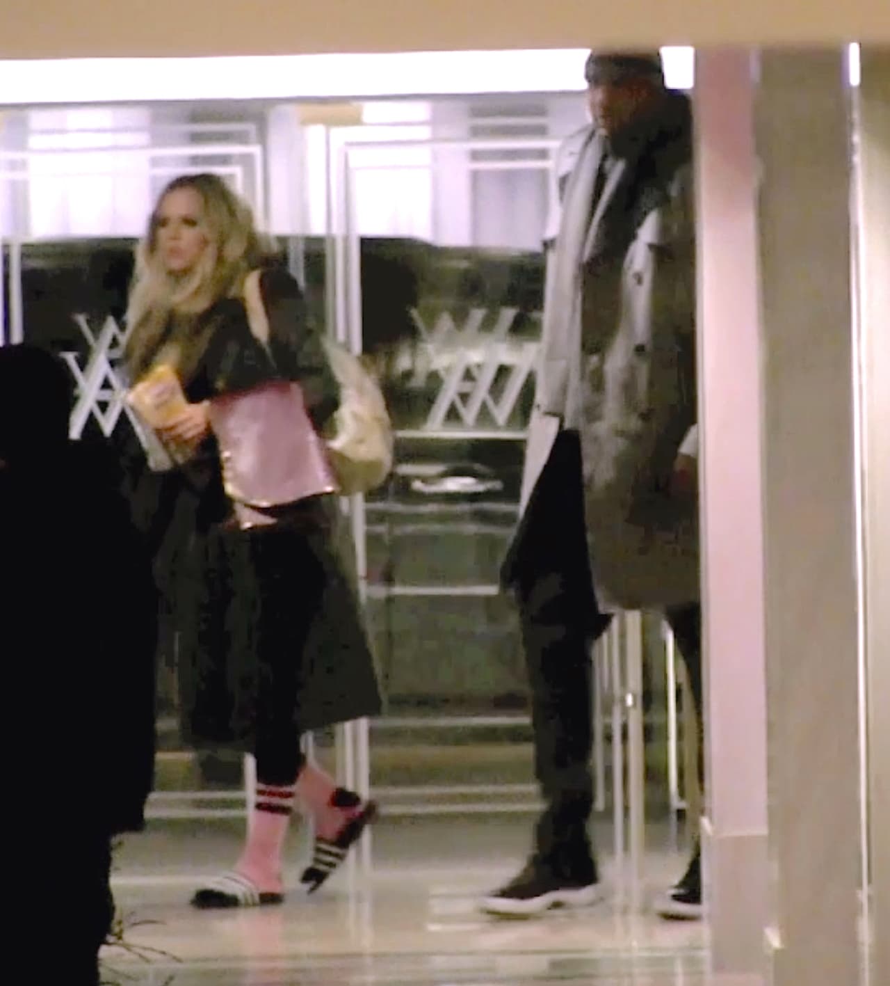 Se nota que Khloé todavía lo quiere.