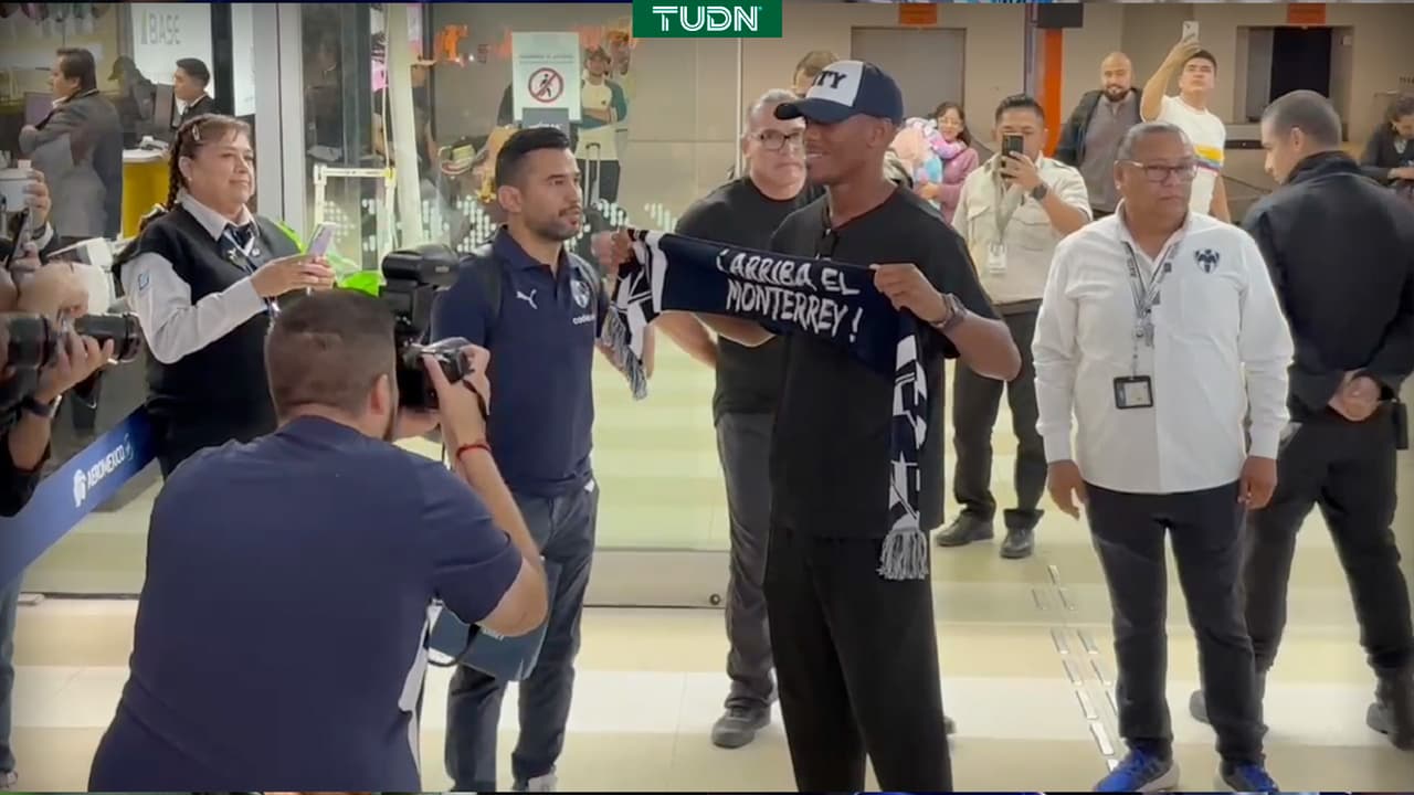 Anthony Martial ya está en México para unirse a Rayados