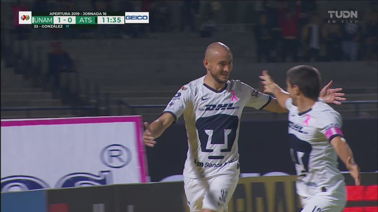 ¡De auténtico billarista! Carlos González, con clase, pone el 1-0