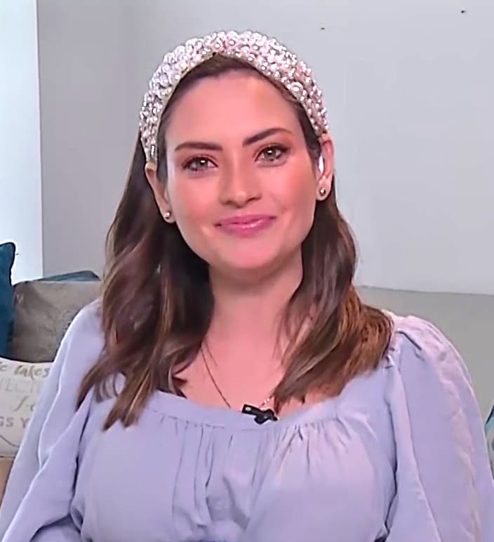 Una señal que se unió a otras más que Michelle Galván compartió en Despierta América al contar que entre todas las muestras de amor, rezos y bendiciones que recibió durante este camino rumbo a la maternidad, recuerda una en especial 
<a href="https://www.univision.com/shows/despierta-america/la-bandera-de-mi-batalla-michelle-galvan-llora-y-hace-un-llamado-en-busca-de-una-mujer-que-le-devolvio-la-fe-video" target="_blank">que llegó de una mujer en Nueva York</a>, a quien deseaba agradecer en persona.