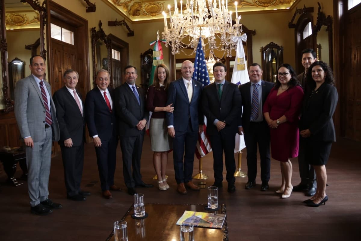 "México es nuestro principal socio comercial en Utah y en todos los estados de Estados Unidos. La reunión con todos los gobernadores de ambos países logrará la solución de problemas y poder abrir oportunidades", expresó Spencer Cox.