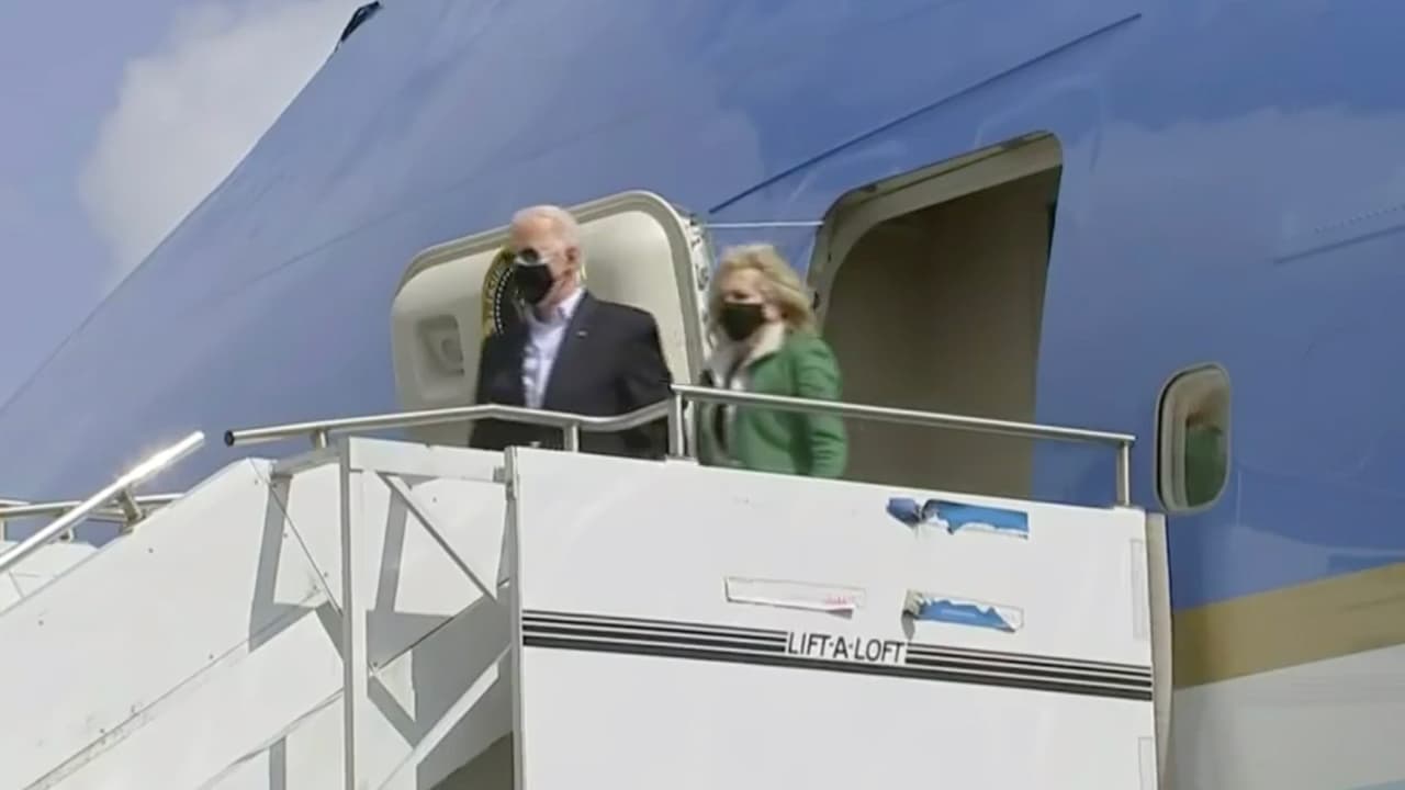 El presidente de Estados Unidos, Joe Biden y su esposa Jill, arribaron el mediodía de este viernes a Houston, Texas.