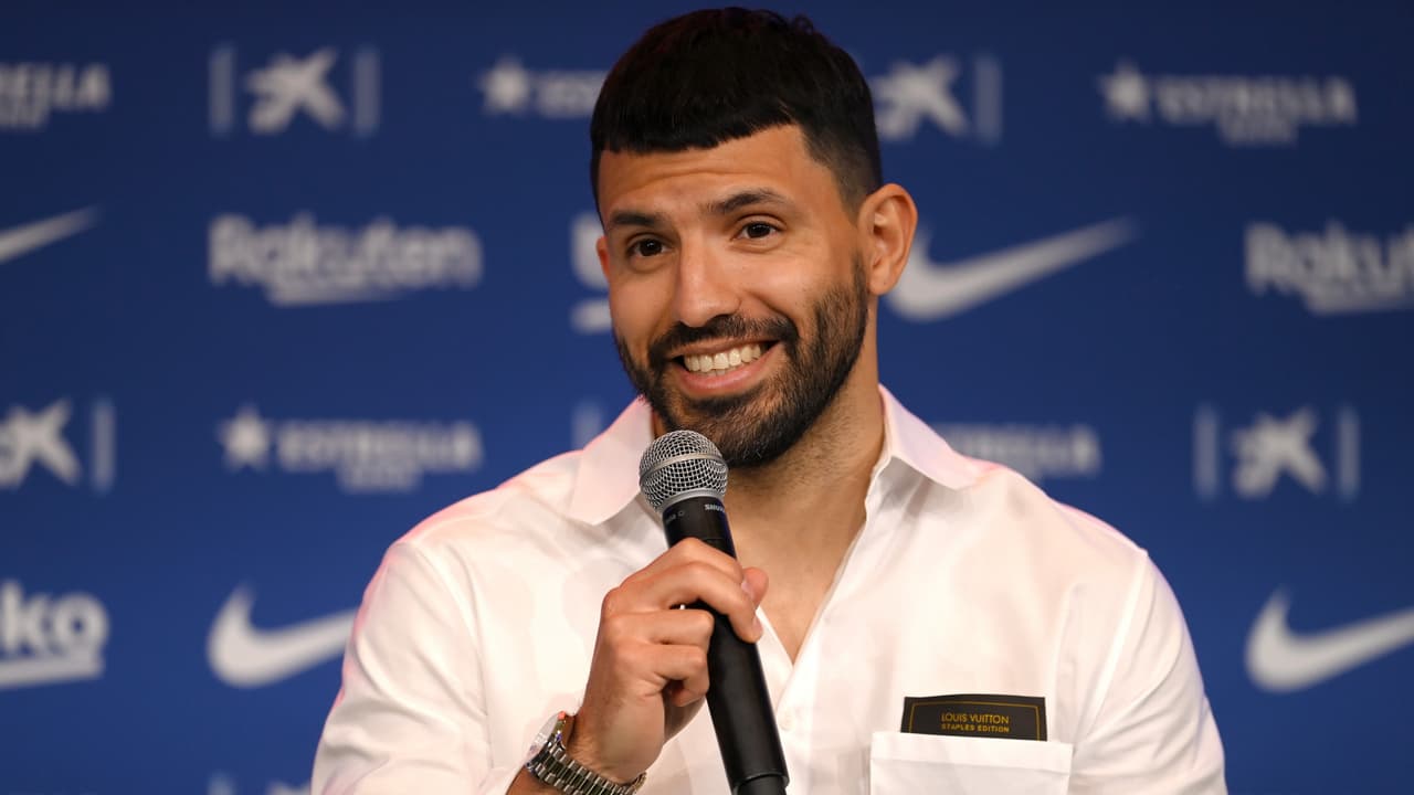 ‘Kun’ Agüero les regaló lujosos relojes a los empleados del City