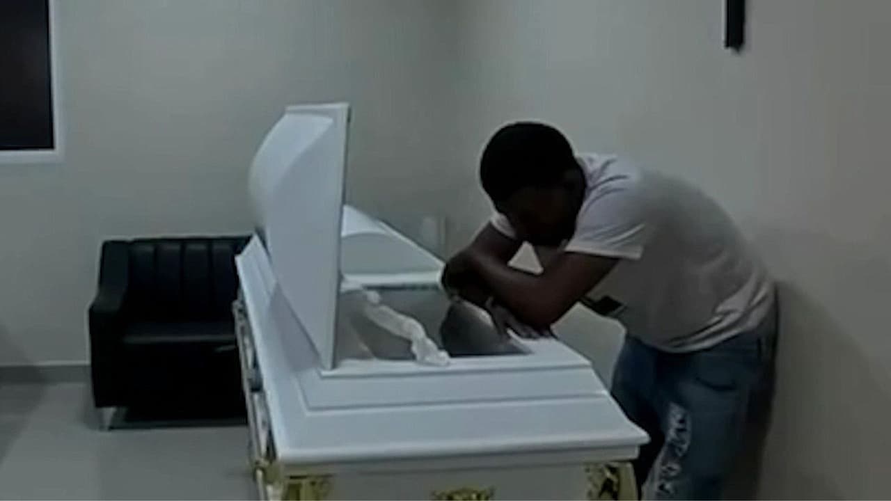 Problemas entre dos familias terminan en tiroteo dentro de un bar en República Dominicana; se reportan muertos y heridos