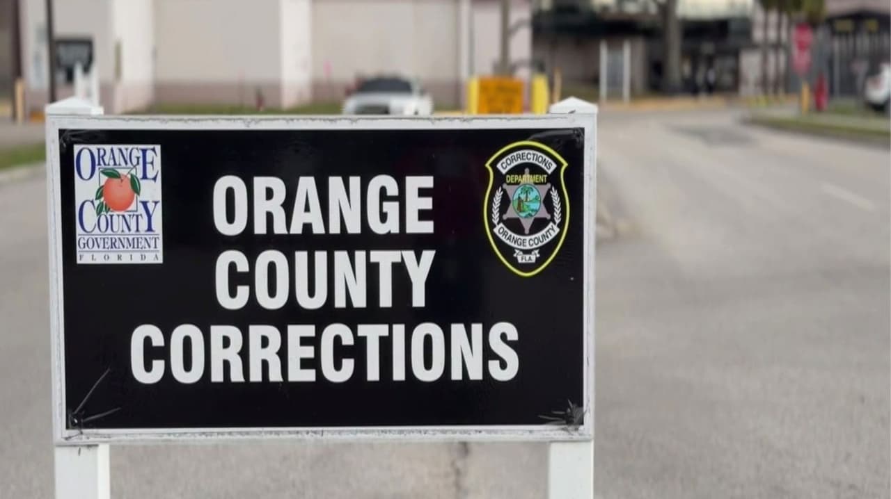 Denuncian que hispano fue reingresado tres veces por ICE tras cumplir 72 horas en Orange