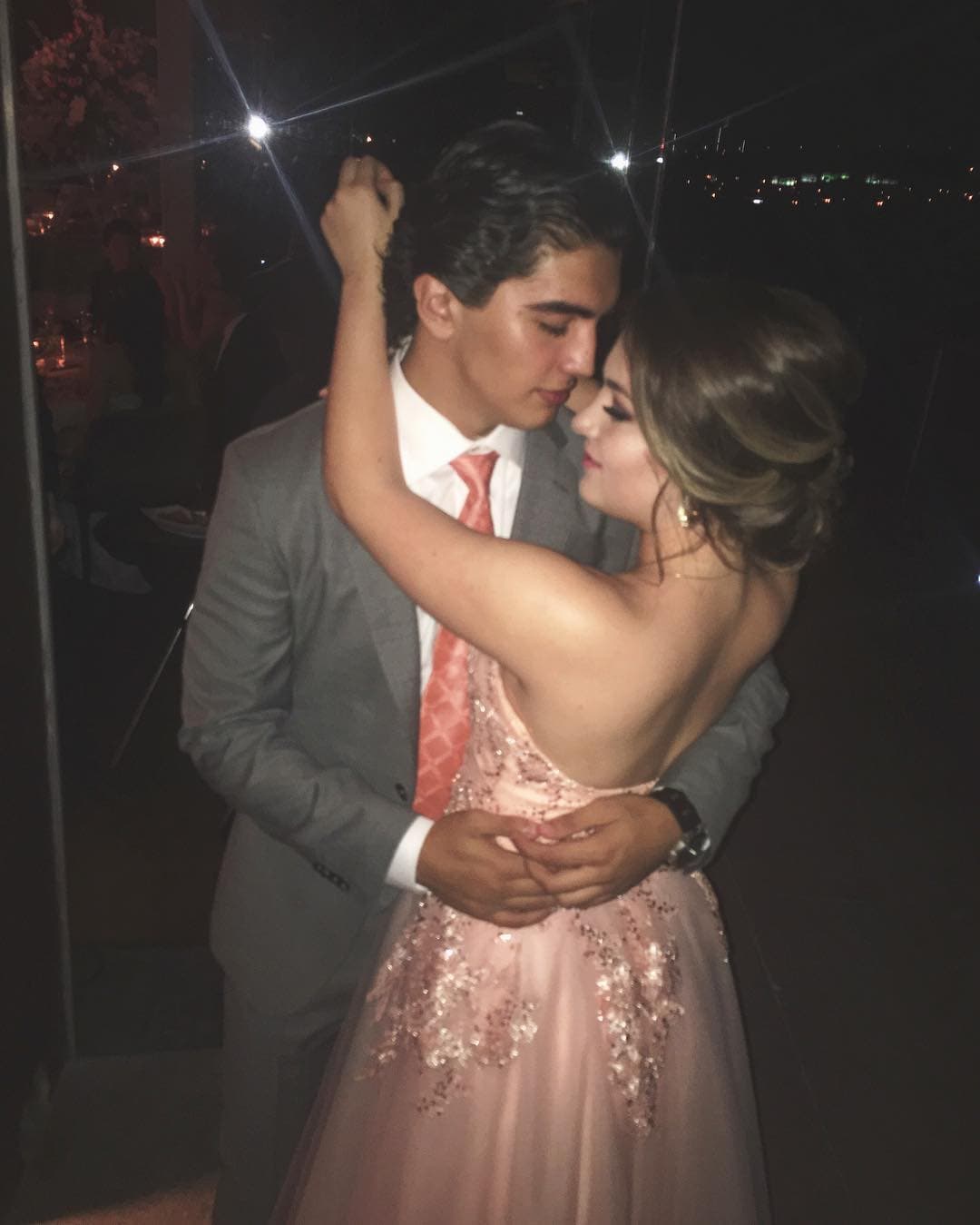 Actualmente, Melanie mantiene una relación con Luis León Saracho, con quien lleva tres años de noviazgo. El joven juega basquetbol con el equipo de Nuevo León y ambos padres lo conocen.