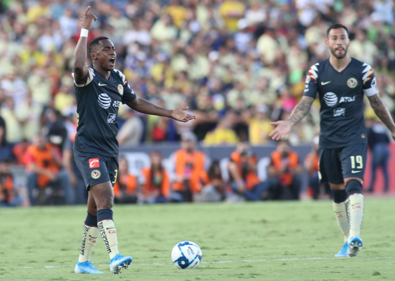 América llega a 18 puntos y se aleja de la cima del torneo, previo al clásico del futbol mexicano.