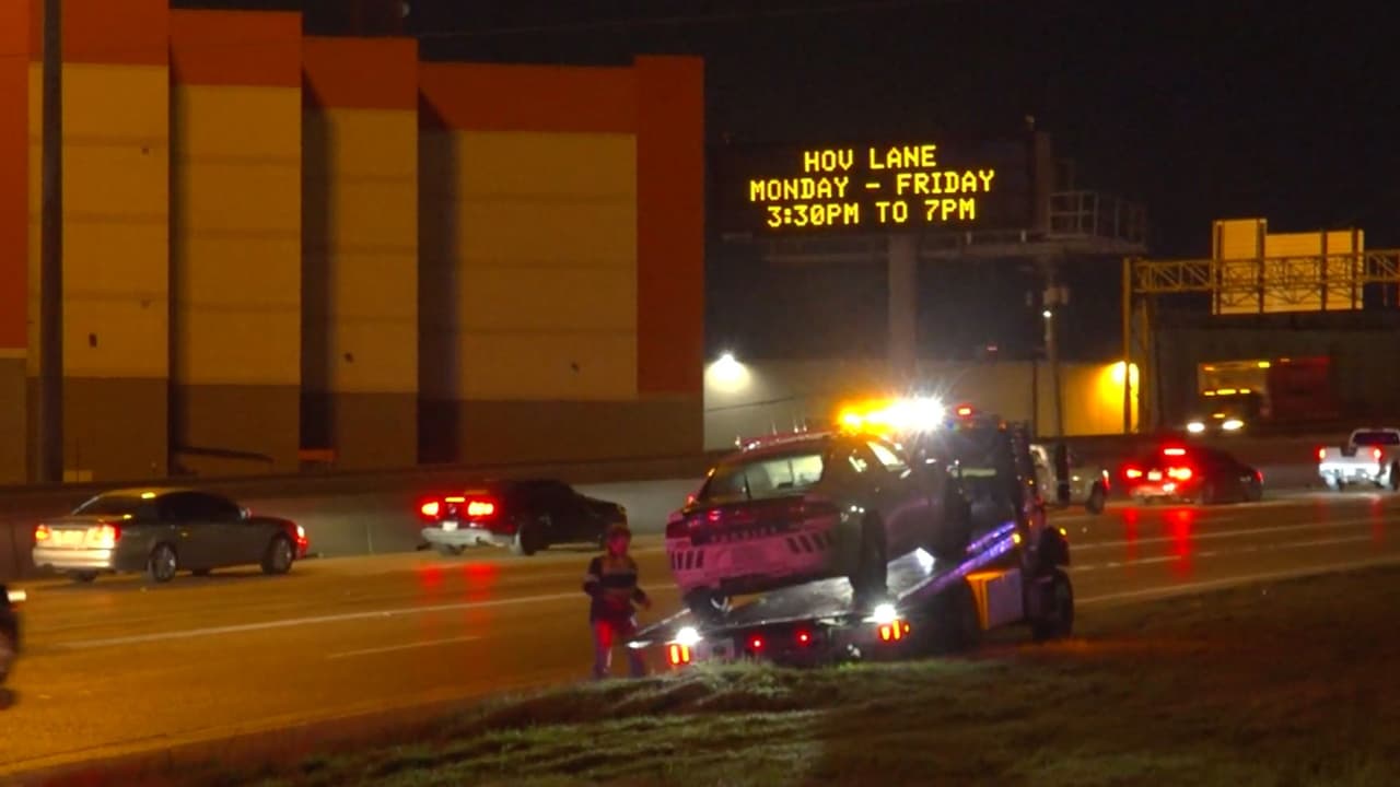 El Departamento de Policía de Dallas tiene un reglamento interno estricto que 
<b>prohíbe a sus oficiales cometer delitos penales y participar en conductas que afecten la moral y eficiencia del departamento</b>, así como la confianza del público."El oficial sería responsable si causó la pérdida por negligencia, y esto no cambia por razón de su trabajo", agrega el abogado Javier Pérez.