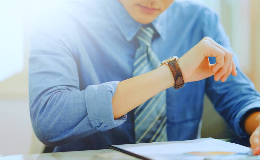 Los números 
<b>cuatro</b> tienden a ser muy serios, disciplinados, trabajadores, organizados, puntuales, algo intransigentes y rígidos, pero muy confiables.