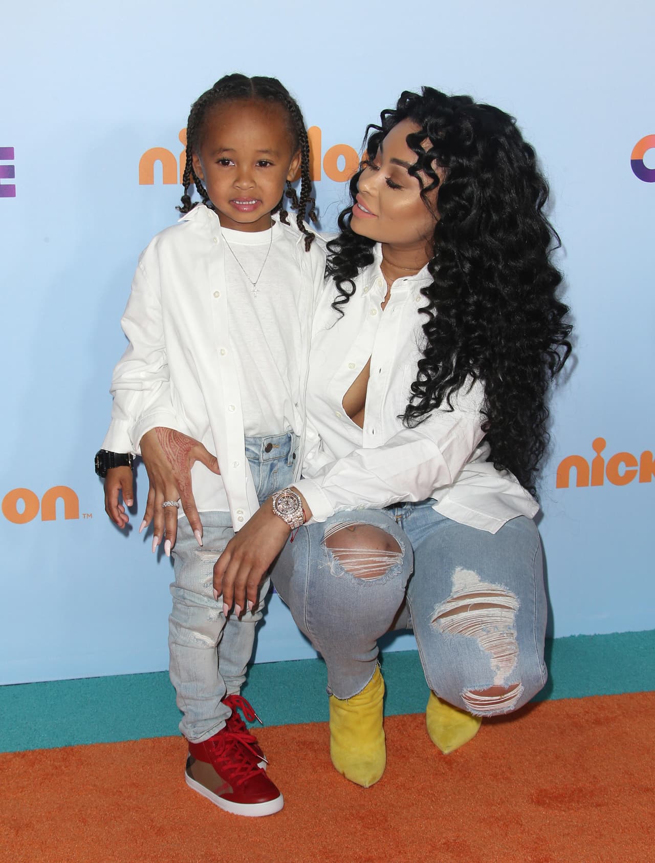 Después de lo acontecido, Blac Chyna se mudó con 
<b><a href="https://www.univision.com/famosos/blac-chyna-presentara-a-su-hija-dream-en-su-reality-aunque-a-rob-kardashian-le-duela-fotos" target="_blank">su hija Dream</a></b>. Días después volvieron a estar juntos, pero se separaron de manera definitiva en febrero de 2017. 
<br>