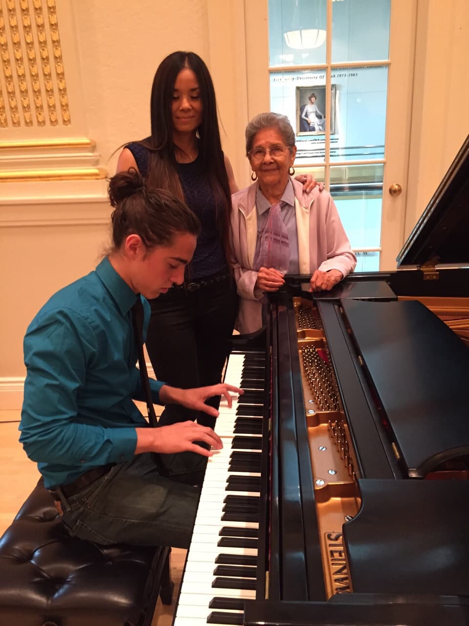 Jordan no dejó que su falta de español fuera impedimento. Este chico ha vivido siempre para la música.