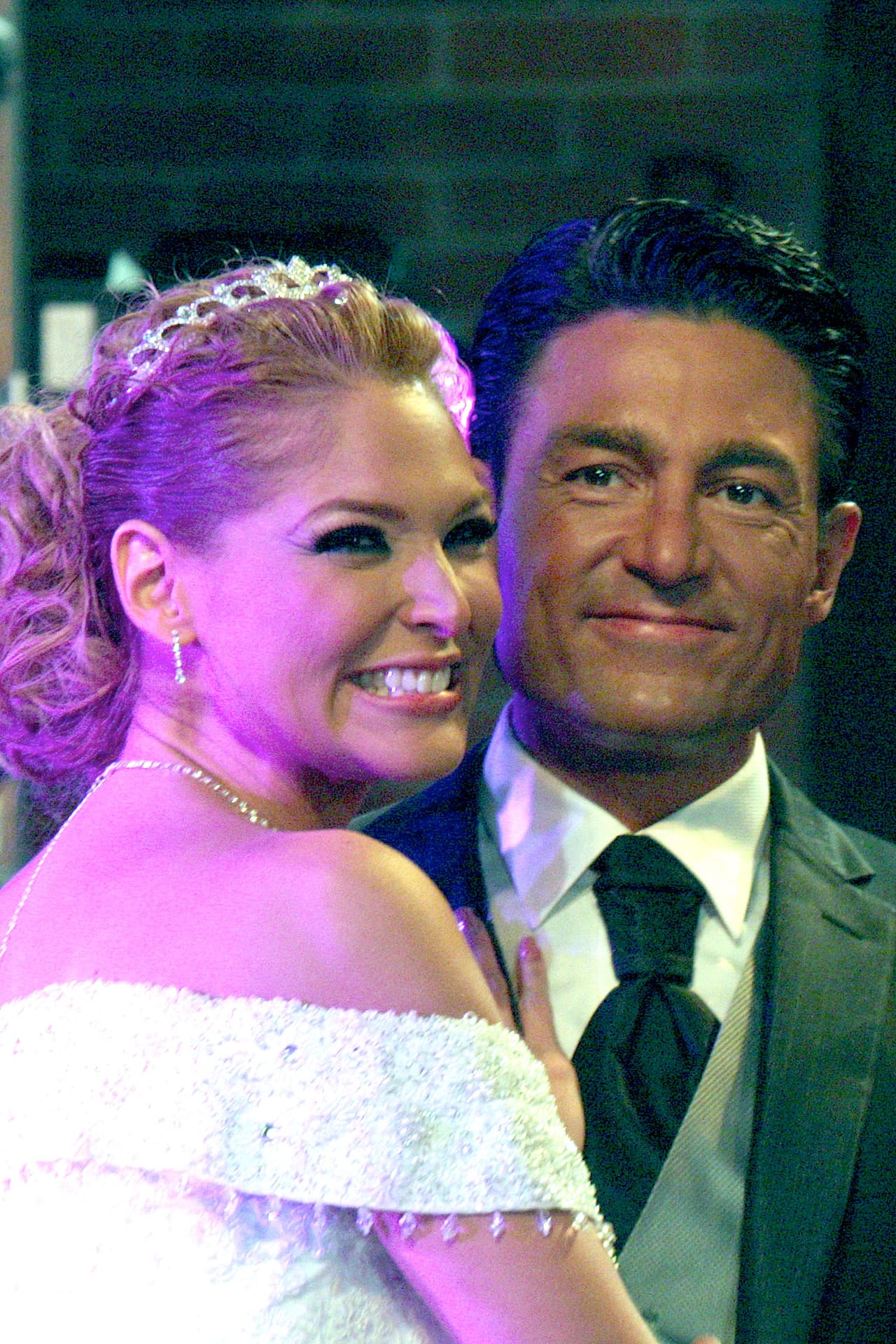 "Ahí está. Nunca lo he dejado del lado. En verdad esto a veces es complicado. Yo no soy la persona más sencilla del mundo. La gente creativa tiene una hiperactividad en la que siempre está viendo qué más va a hacer", dijo sobre la dificultad de encontrar a alguien que entienda su trabajo y horarios.