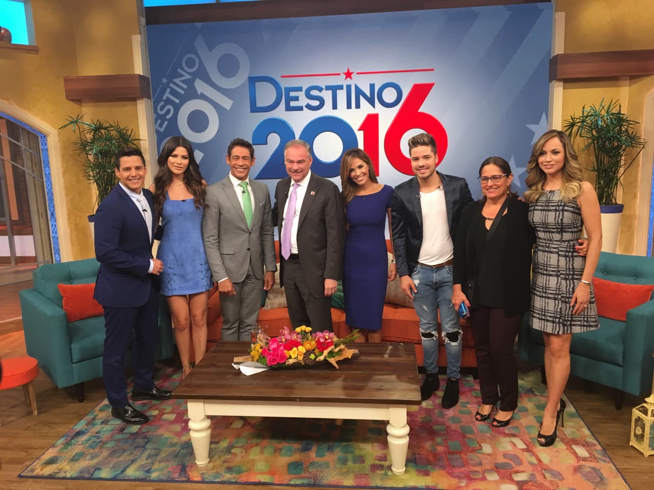 Tim Kaine habló de varios temas, entre ellos la reforma migratoria y lo que hará su partido de llegar a la Casa Blanca para beneficiar a los inmigrantes.