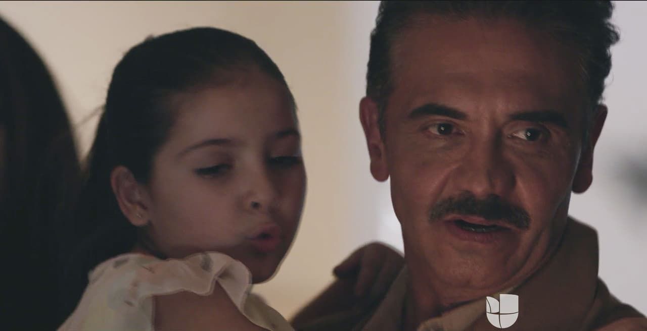 A pesar de la seriedad de Don Pedro con sus hijos, siempre ha estado muy al pendiente de ellos y de sus nietos.