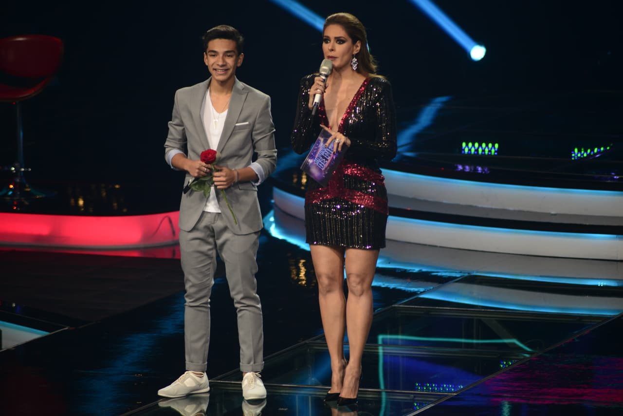 Esta ocasión los capitanes tuvieron que cantar con los papás y en la segunda etapa los hijos lo hicieron de manera individual para poder elevar la puntuación. Hubo doble eliminación y los Valdés dijeron adiós. Paty Cantú pasó por lo mismo que María León y sus dos familias se enfrentaron, quedando fuera los Tijerina.