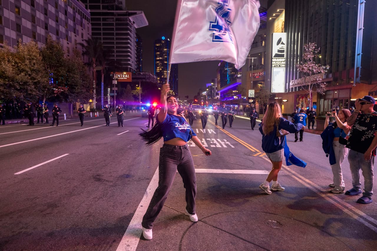 Pese a los incidentes, la victoria reafirmó el orgullo deportivo de la ciudad, que nuevamente se vistió de azul y blanco para celebrar a su equipo, símbolo de identidad y pasión angelina.