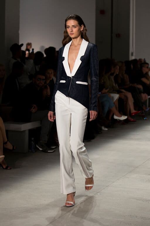 Y lo está logrando a pasos agigantados. Diseñador Karigam. NYFW, Spring/Summer 2016 - 11/09/2015