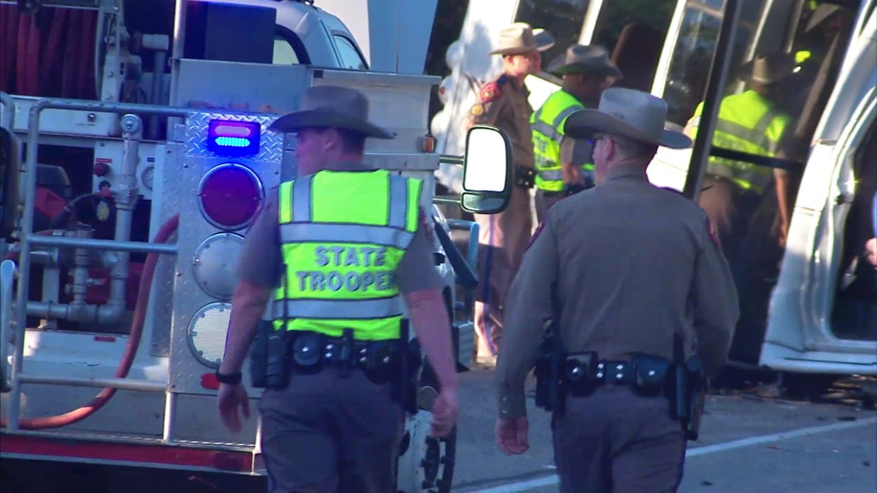 Las edades de los fallecidos oscilan entre los 61 y los 87 años de edad y todos eran pasajeros en el autobús de la iglesia First Baptist de New Braunfels, que regresaba de un retiro espiritual de tres días que se realizó en el noroeste de San Antonio. 
<br>