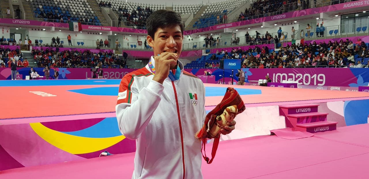Marco Arroyo le da a México primer presea en Lima 2019