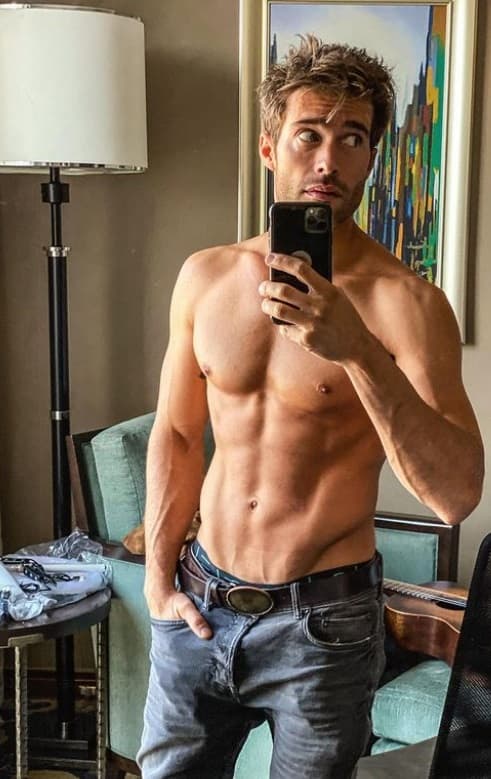 A sus 41 años de edad el actor ha brillado en el cine de España e Italia y llegó a México para continuar con su carrera.