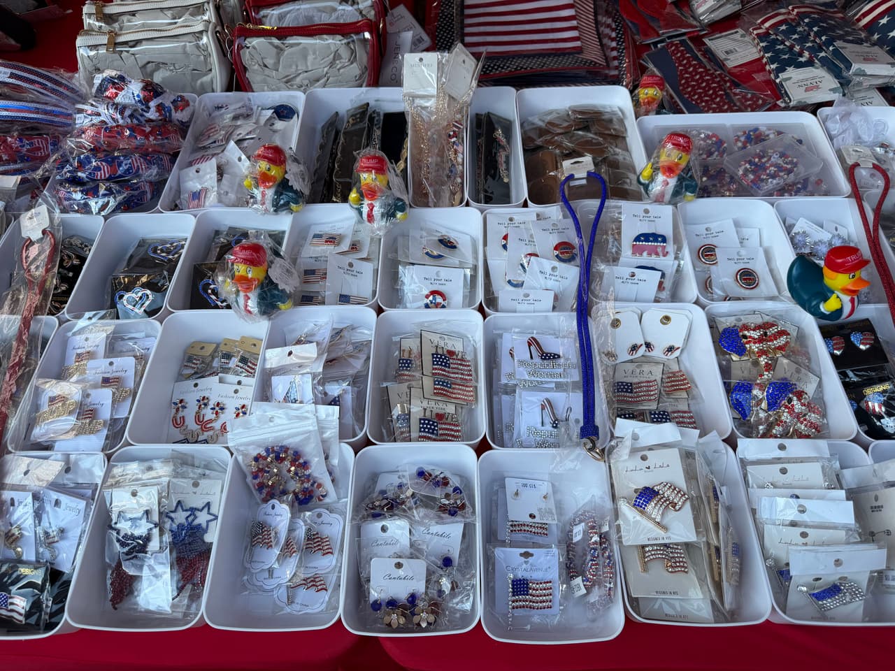 Hay artículos disponibles
<b> desde los $2</b> hasta otros más exclusivos que superan los cientos de dólares.