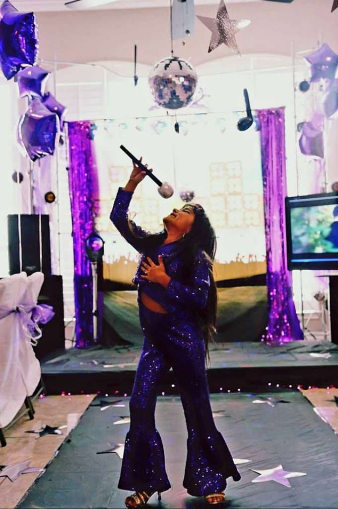 Ayvah cumplió seis años el pasado 12 de febrero. A los invitados les enseñó a hacer el baile "The Washer Machine", el paso emblemático de Selena.