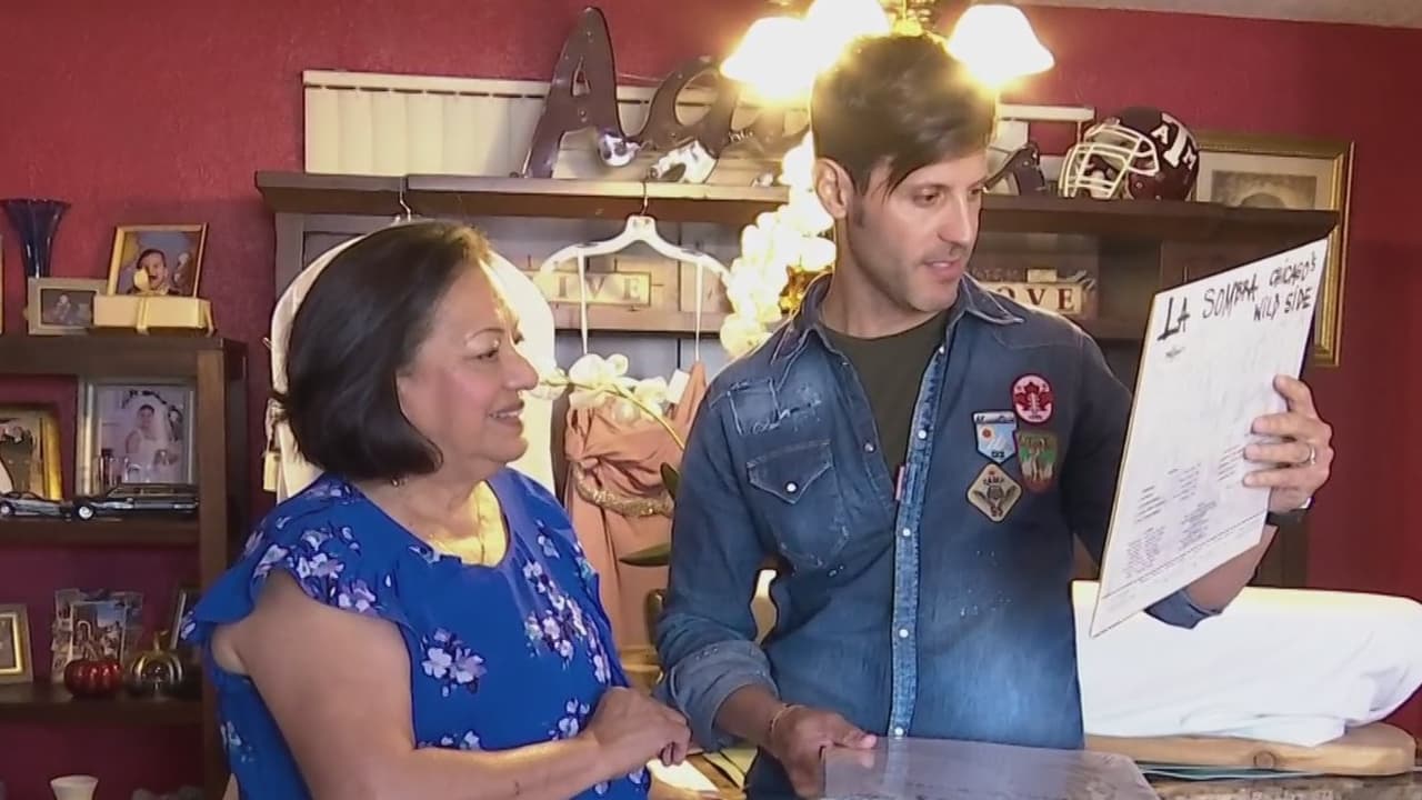 Entrevistamos a Julie Ramírez, la costurera de Selena quien le ayudó a desarrollar su meta de convertirse en diseñadora de modas.