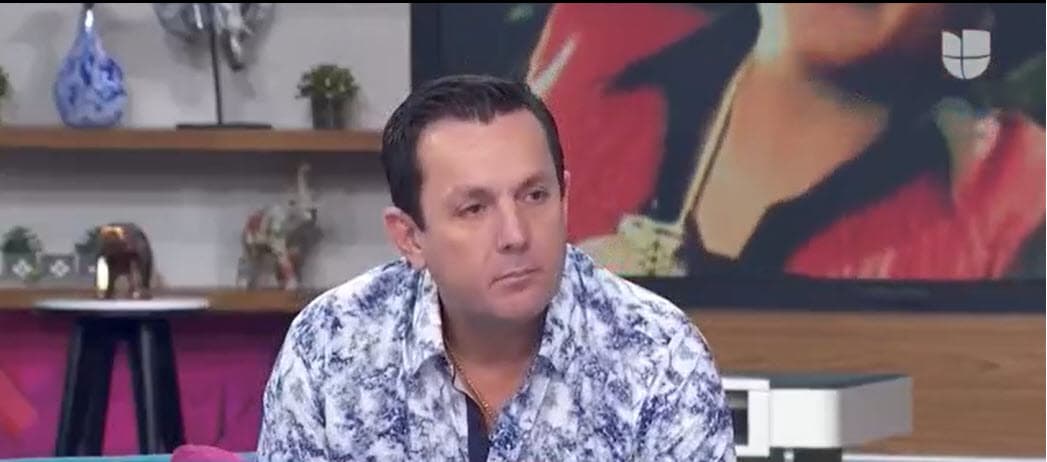 "
<b><a href="https://twitter.com/ImagenTVMex/status/1430181027171942414" target="_blank">Ya le entregué el anillo de compromiso</a> </b>en Ciudad Obregón, Sonora. ya tiene unos meses", dijo en una entrevista para el matutino mexicano 'Sale el sol' presentada este martes 24 de agosto.
<br>