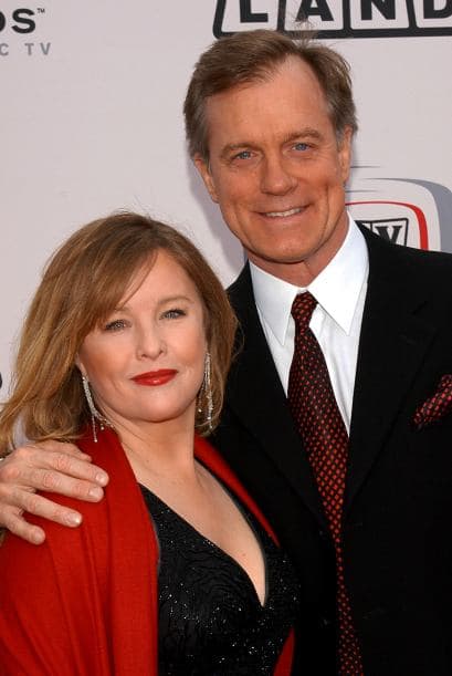 TMZ rescató la respuesta que Faye Grant dio a Collins cuando sintió que su hija estaba siendo amenazada: "Yo debería haber seguido mi instinto y luego, otra vez hace 14 años, y una patada en el ****", reza el mail que supuestamente Faye envió al actor.