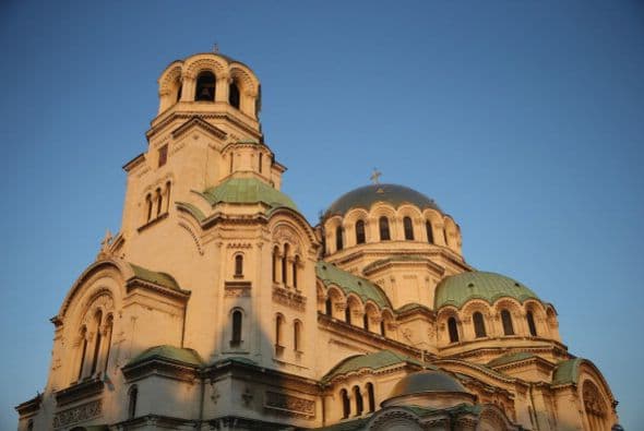 Pero por los países más baratos, quien se alzó con la primera posición fue Bulgaria, con precios 52 por ciento por debajo del promedio.