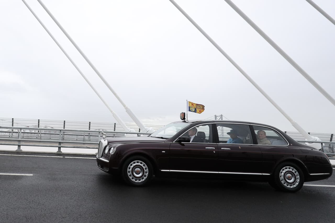 Esta no es la primera vez que ‘su alteza real’ es hospitalizado. En junio 20 del año pasado fue recluido en el exclusivo hospital del Londres, de manera preventiva.
<br>