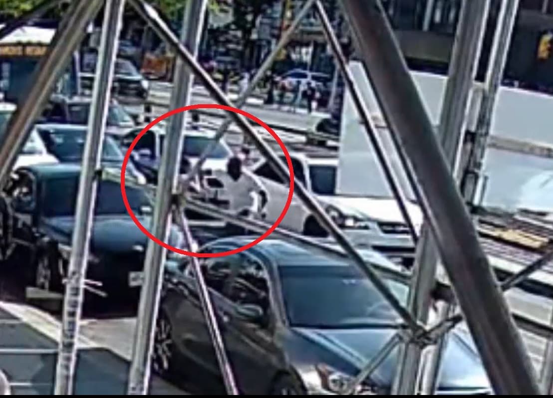 Embarazada es golpeada con llave metálica por un hombre en plena calle