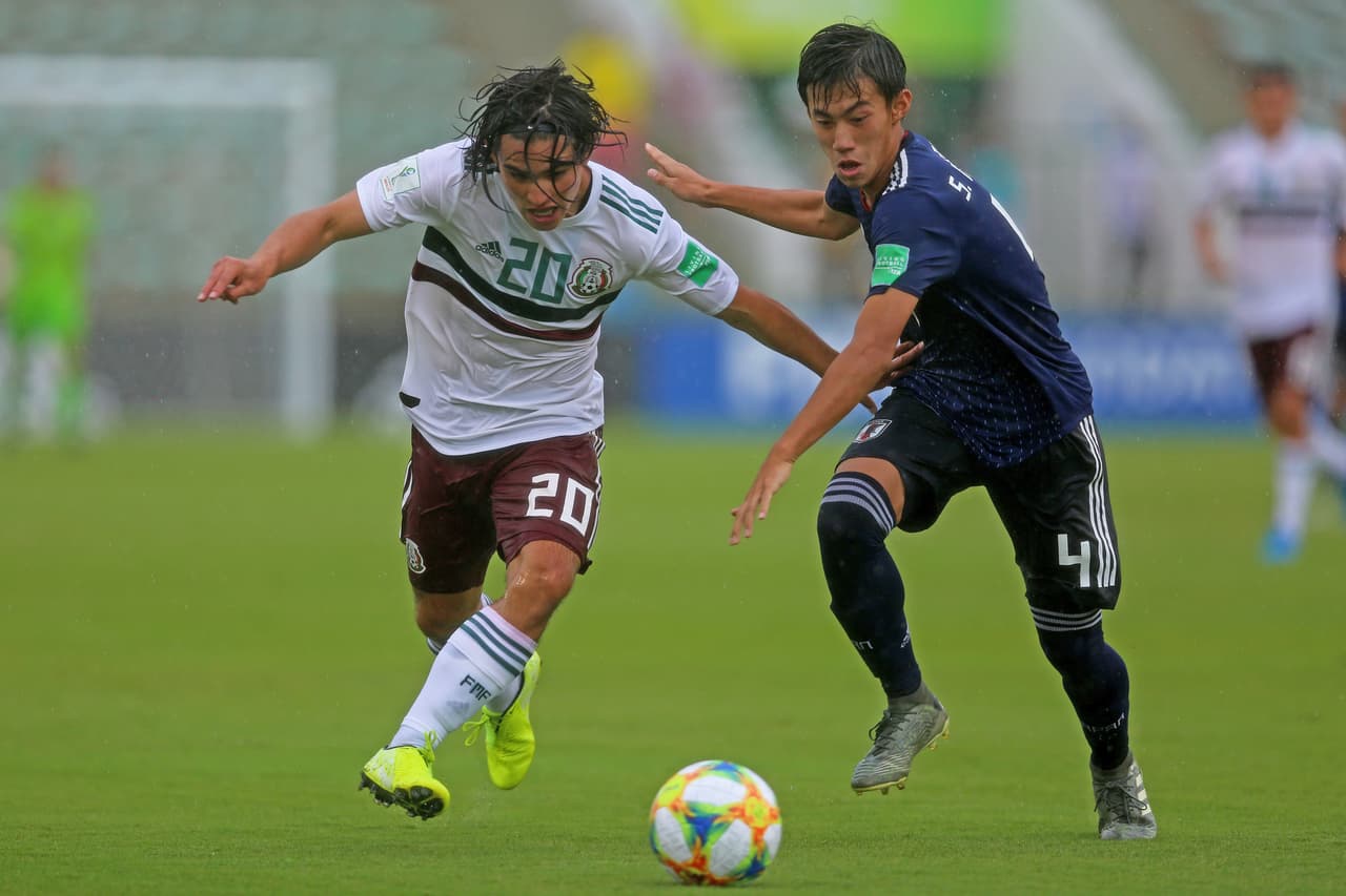 México vence a Japón 2-0, con goles de Pizzuto y Muñoz; jugará contra Corea del Sur en cuartos de final.