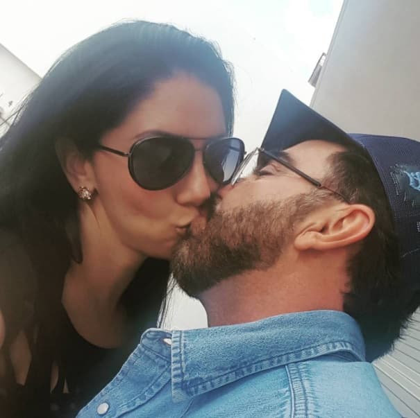 Se conocieron en Guadalajara Jalisco, ella trabajaba en un spa y él estaba un poco decepcionado del amor.