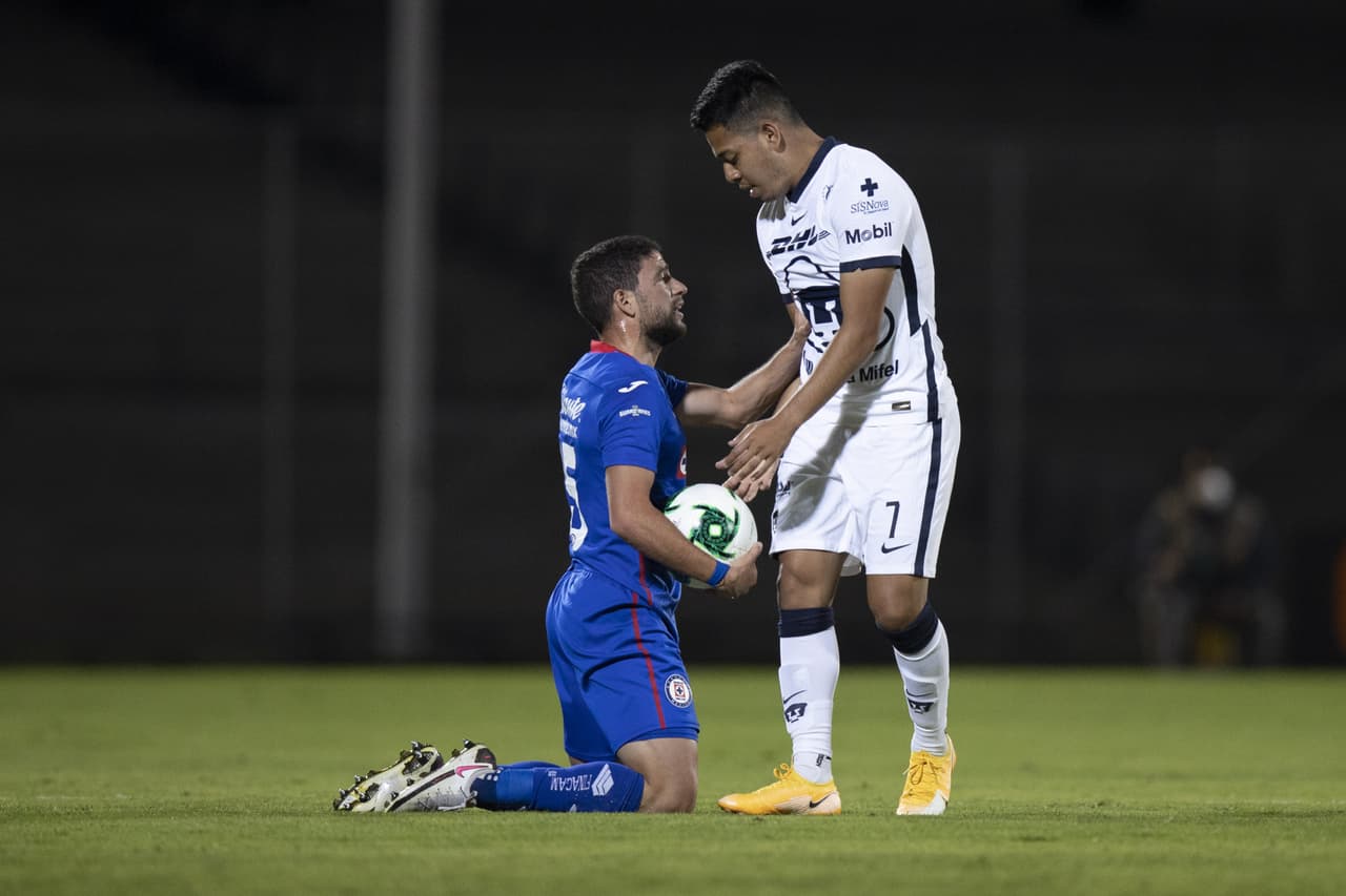 Con goles de Juan Dinneno al 4 y al 37, gol de Carlos González al 41 y gol de Juan Pablo Vigón al 88, Pumas vence 4-0 y consigue la mayor remontada en la historia del futbol mexicano.