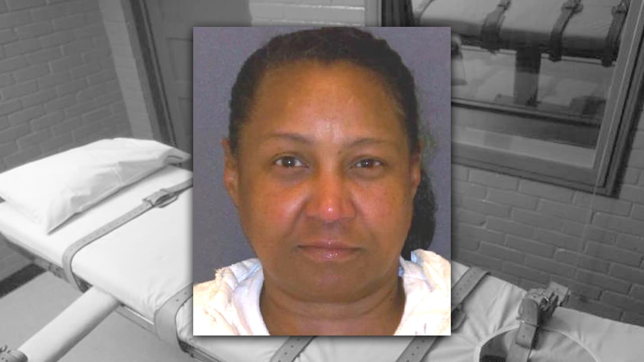 <b><a href="https://www.univision.com/local/houston-kxln/tribunal-niega-apelacion-a-condenada-a-muerte-en-texas-por-el-secuestro-y-asesinato-de-una-hispana">Linda Carty</a>, </b> de 60 años, fue sentenciada a la pena capital en julio de 2002 luego de ser declarada culpable del secuestro y asesinato de una madre hispana de 25 años que acababa de dar a luz. La convicta intentó llevarse al bebé de la víctima y simular que era su hijo. Su plan original era secuestrar a la hispana justo antes del parto, sacarle el bebé y luego deshacerse de ella. Pero todo cambió en el último momento porque cuando los tres sujetos que reclutó para el secuestro irrumpieron en el apartamento de la mujer, esta ya había tenido a su hijo. Carty les indicó que se llevaran a ambos. La agresora tomó al bebé y a la madre la amordazaron, le taparon la cabeza con una bolsa y la pusieron en la cajuela de un auto, donde murió asfixiada.