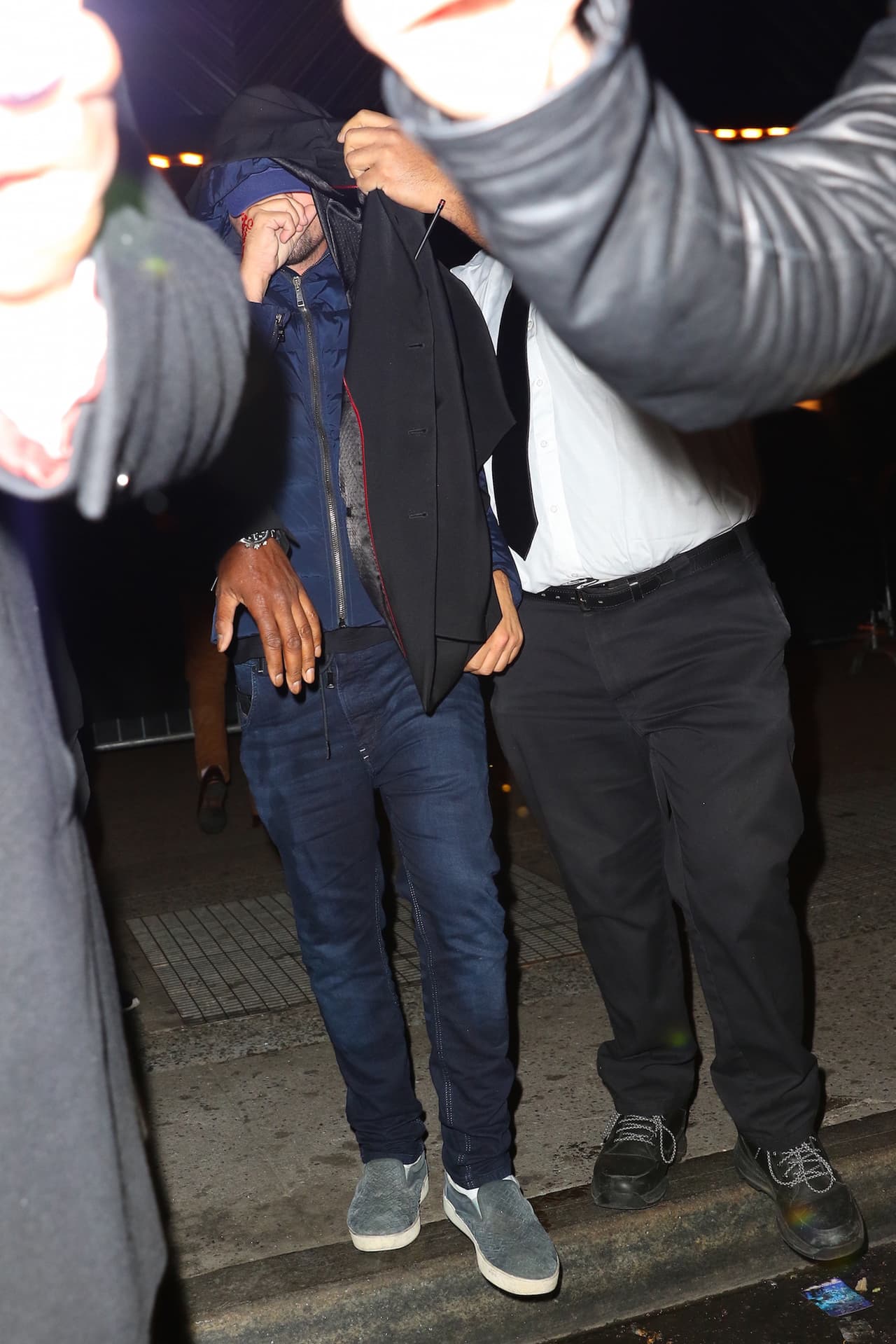 El ganador del Oscar no se salva de ser perseguido por las cámaras.