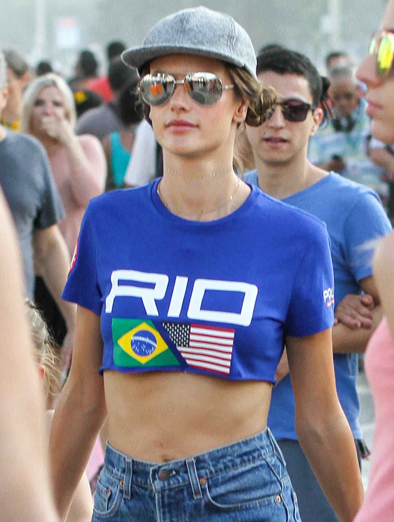 Alessandra Ambrosio sigue gozando de la fiesta olímpica.