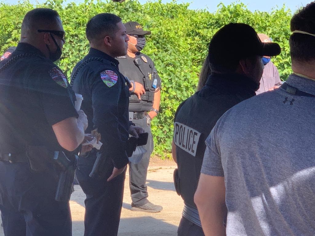 Los agentes abordaron la situación social que se vive en las calles a propósito de las protestas por la muerte de George Floyd, en rechazo al racismo y al abuso policial. Dijeron solidarizar con las demandas y prometieron escuchar las demandas de la comunidad para combatir la injusticia y mantener el orden.