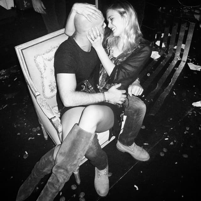 Las fotos más románticas de Bar y Adi.