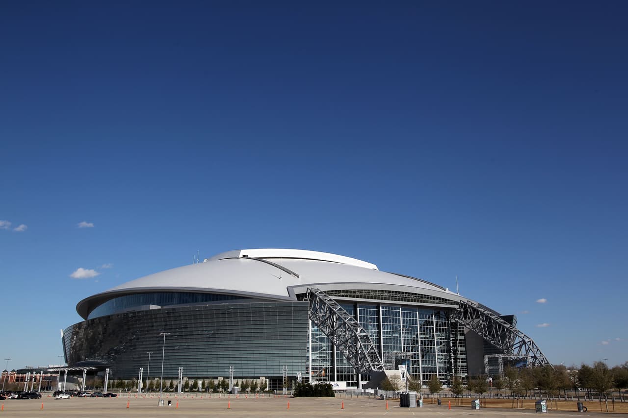 El AT&T Stadium de Arlington, Texas, con capacidad para unas 80,000 personas sentadas y más de 100,000 paradas es una de las arenas deportivas más impresionantes del mundo y también una de las favoritas de la Copa de Oro, que en tres ediciones se jugó aquí.